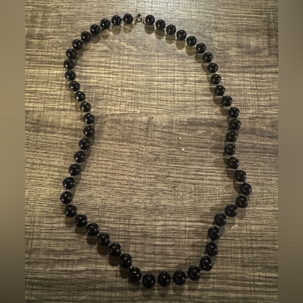 *Vintage Art Deco Black Beaded Necklace